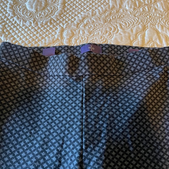 NYDJ Not Your Daughters Stretch Black/Grey Jeans Pants Patterned. Size 4P NWOT! - Picture 3 of 6